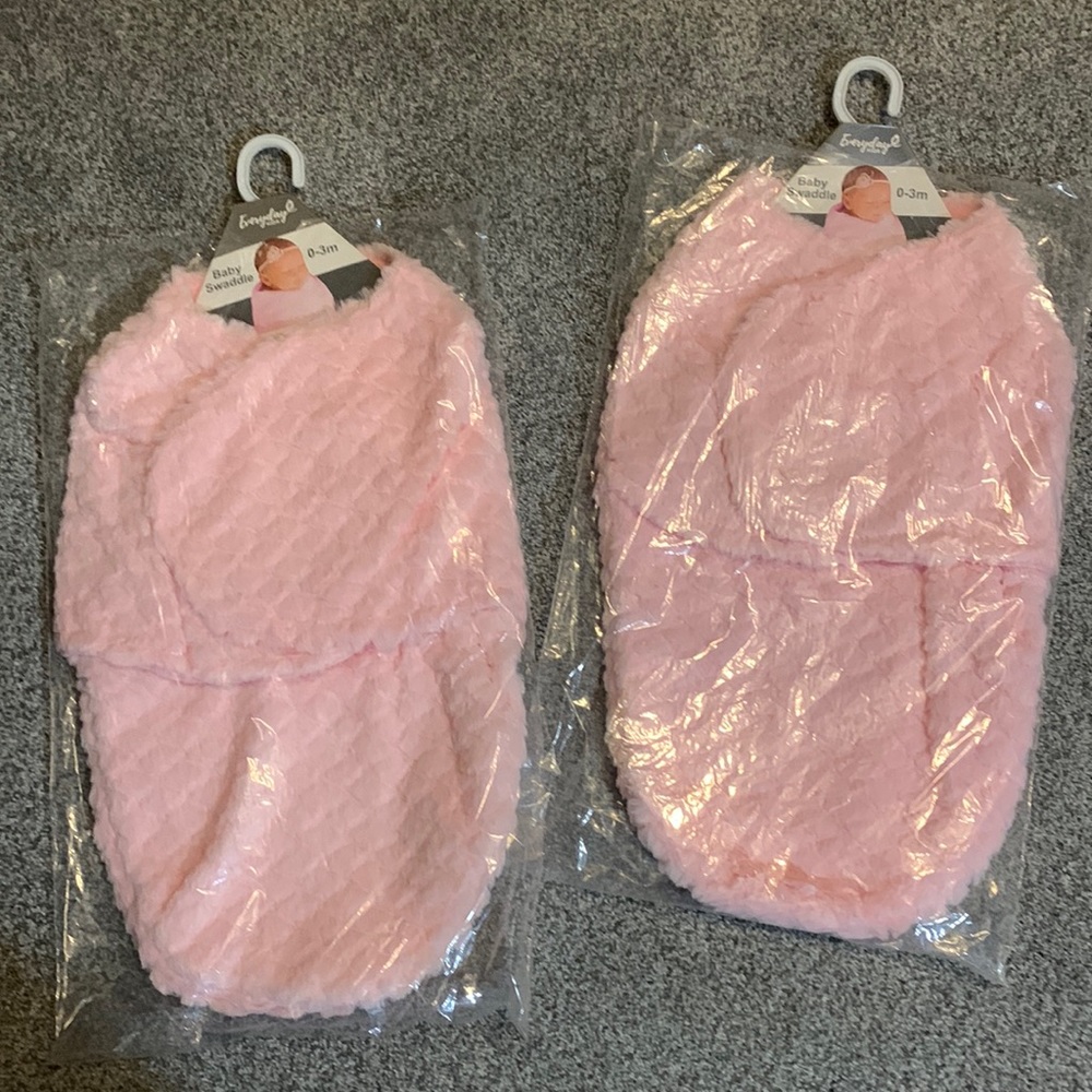 Baby Swaddles. Pink